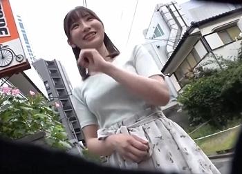 【盗撮】可愛い系の主婦が一緒のアパートに住んでる男にハメられる！盗撮された全貌がやばい