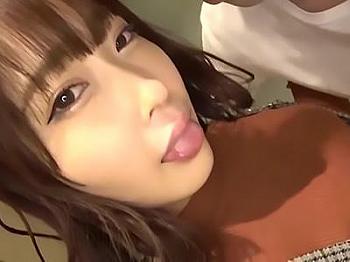 【立ちバック】秘密のラブホテルで隠し撮り！清楚な美少女が愛撫に敏感に反応し徐々に官能的な表情に変わり全裸で激しく求められ