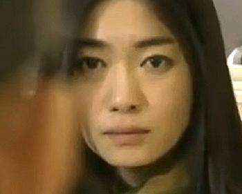 【ヘンリー塚本作品】「この男&hellip;どんなマラしてるか見てみたいわ&hellip;」独身のまま熟女になった女の性欲。