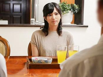 【友達の母】友人の家で美熟女お母さんのお風呂オナニーを覗いて…誘われたデカ尻美魔女おばさんの痴女責めで寝取られ不倫中出し