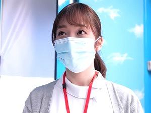 【マジックミラー号】「声が出ちゃう//」看護師さんに声かけ！ポニーテールの28歳お姉さんがバックから勃起ちんぽ挿入される