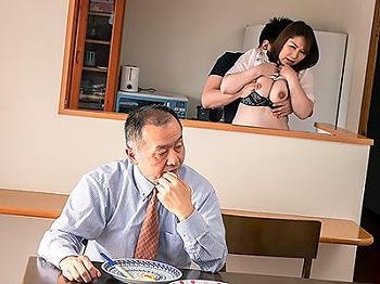 【母子姦】熟れた大人の魅力あふれる美人妻と息子の隠された欲望！巨峰のような胸を抱き締め内部への解放に没頭する…ｗｗｗ