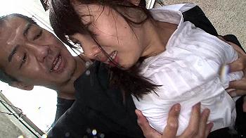 【霧島さくら】雨の中野外で犯される美人OL「イヤだ！ダメダメぅうっ&hellip;」びしょ濡れなりながらアソコも濡れる美女！