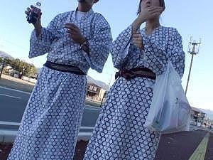 【温泉旅行NTR】非日常で浮足立ってる彼女さんに仕掛けてみたら案外ヤレるｗｗ他人棒パイズリフェラして自分で腰振っちゃった