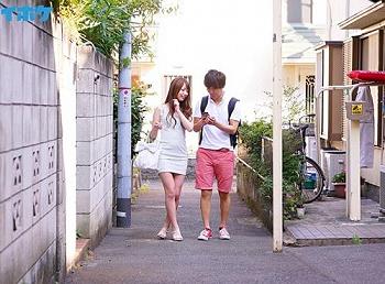 もちろん中出しOKのタダマンは恍惚の表情を浮かべ雌の顔でイキまくり。 「きもちぃぃっ むりぃっ イッてるから～///」