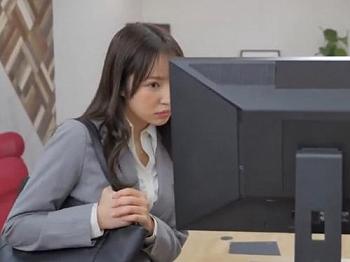 『一部屋空いてるじゃない&hellip;』カワイイ上司と相部屋宿泊！綺麗な巨乳を揉んで吸って大感激♡ラッキーSEXを楽しむ冴ない部下！