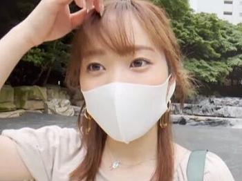 【人気ライバーの裏配信】『視聴者さん、見ててね♡』笑顔でパイズリ披露後、バックで激突き！おっぱい揺らして喘ぎまくるお姉さ