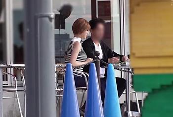 スパンキングと激しいピストン！他人棒に堕ちたギャル妻…隠し撮りされた背徳の悦楽！