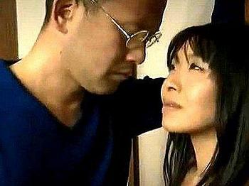 ＜ヘンリー塚本！＞「欲しいの&hellip;あれが！」イケない相手と浮気交尾！男女の不倫関係がここに！！！