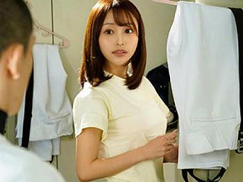 ＜カラミざかり番外編＞人気No.1級の噂のエロ漫画を実写化！マジ抜けると話題に…美爆乳な竹内先輩とセックス＜原作コラボ＞