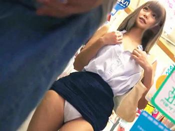 【ロリ美人】「わたしと店内でSEXしませんか？」アダルトDVDコーナーで逆ナンパしてきたS級お姉さんｗ【スレンダー体型】