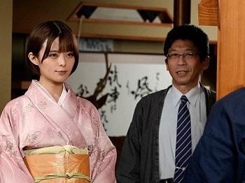 【里帰り人妻の禁断の再会】幼馴染と旦那に内緒で…♡ 背徳感が止まらない！人妻の火遊びセックスがエスカレート！