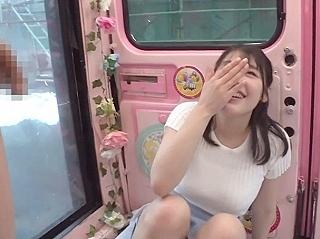 〖素人ﾅﾝﾊﾟ〗謝礼につられてパッコパコ　真っ白で大きなバストがたまりません