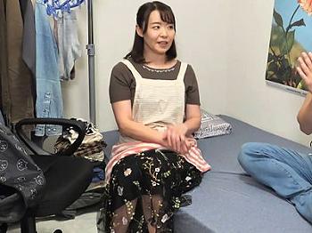 『そんな…ダメです…』おばさんレンタルで呼んだ四十路素人奥さんを盗撮隠し撮り！口では拒否するも不倫してしまう淫乱浮気妻‼