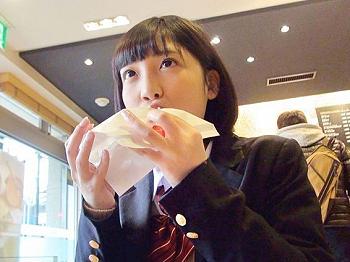 女子校生｜「食べたらホテルいこ♡」EカップのロリJKのマル秘円光映像‼生ハメ・中出しハメ撮り（pornhub）