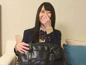 【18歳×素人】素人企画で本気セックスしてアイドル級ロリ美少女がエロ展開！ガン突きぱんぱん正常位もあるよ！