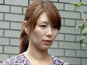 【嫁の母】「何するの！？え！？」娘の浮気を詫びに来た母…そのいじらしい姿に妙な情欲を掻き立てられ、強引にそのカラダを…