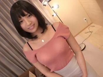 【巨乳ちゃんのねっとりプレイ】エッチな巨乳女子がおマンコをじっくり愛撫され、大きなおっぱいでチ●ポを挟んでパイズリ！勃起