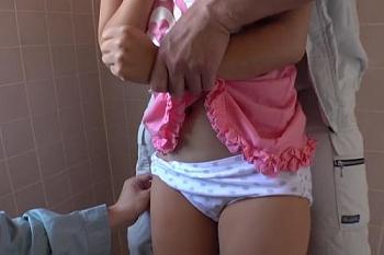 【閲覧注意】都内の児童公園内のトイレで起こった『JS押込み連続レイプ事件』の犯行映像