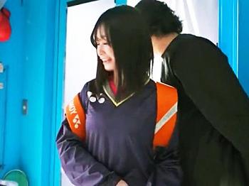 【MM号】毎日部活でトレーニングしているロリおまんこ女子のデカパイ揺れまくりSEX！連続射精で謝礼金ゲットｗ【素人モノ】