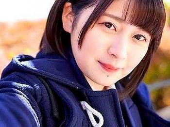 ＜まじか？爆乳？ギャップあり杉ｗ！＞とんでもなくエッロイ体の童顔女子！！ＭＭ号でエロ行為発展シチャウゾ！！！