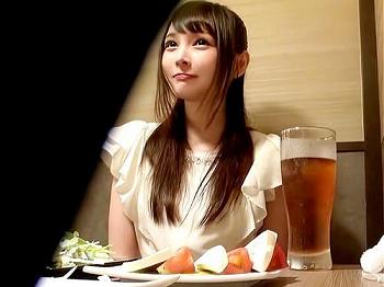 【素人ハメ撮り】パパ活している美少女がフェラ、手コキ、パイパンマンコに勃起陰茎挿入で絶頂ザーメンぶっかけ顔射。