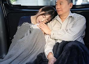 【女囚】「お前…この服、どこから逃げてきた？」絶倫中年男に匿われたアパートでヤリまくった逃走中の女性受刑者！
