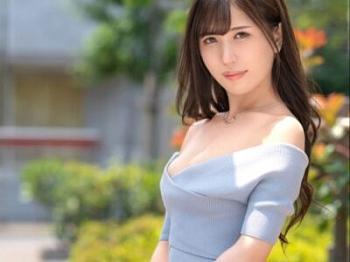 【デリヘル呼んだらスレンダー美女降臨！】素人宅に届いた極上ボディ♡素人チンポに跨り、本気で感じまくる濃厚セックス！！