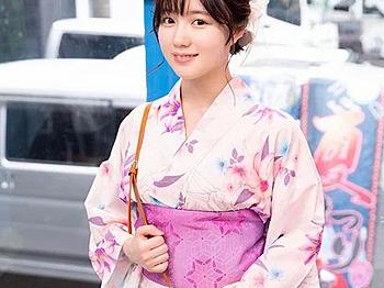 【マジックミラー号】「ジャンケン弱くて…」浴衣姿の素人エロ巨乳娘がスケベな野球拳で負けて服を脱がされてしまい&hellip;