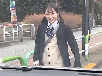 【美尻&times;素人】制服着衣アオハル性春まんこザーメン種付けドピュ膣内射精セックスして美尻ボディの地味カワJKがエロ乱れ！