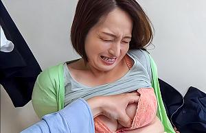 【おばさんレンタル】若い男性利用者に頼まれたら断れない42歳の素人の家政婦さん！