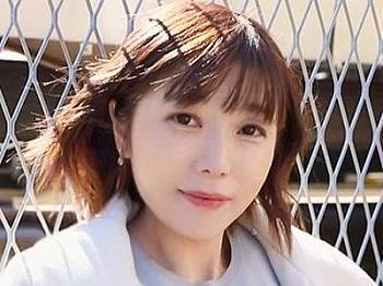 【人妻熟女&times;素人】人妻NTR不倫セックスする43才の人妻ママ！旦那とは仲はいいけどセックスレスなの！