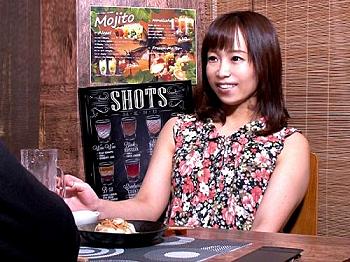 【人妻ナンパ】「旦那は飲みに行っていて…」一人飲みをしに来た40歳の専業主婦をお持ち帰り！