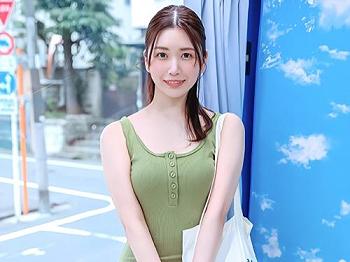 【人妻ナンパ】やっぱり男の人って‥凄いですね///毎日頑張っている美人お母さんにご褒美という体で着衣マッサージ企画する