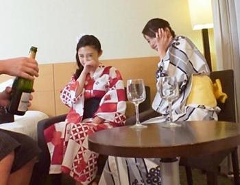 浴衣のお姉さんナンパ！花火大会に来ていた美女ふたりを、シャンパンで釣る事に成功、「アンナさん 30歳 美容部員」