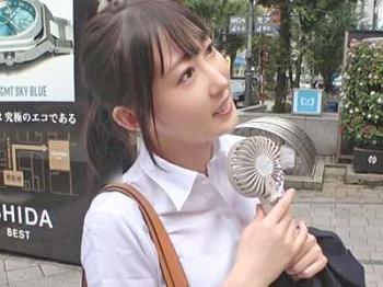 【咲野瑞希】企画ナンパされて蛇口ぶっ壊れビチャ大量潮吹きお漏らし放尿プレーで23歳プリケツ失禁お姉さんがエロエロ！