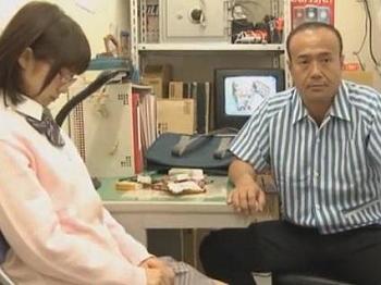 ［女子校生×レイプ］全身を打ち付けられるような動きに、フラフラになり、力強く乱暴されるカワイイ生徒