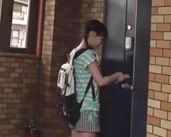 【閲覧注意】一人で留守番してる鍵っ子JSの家に押し入って子供マンコにドクドク精子を流し込んだ鬼畜レイプ事件 【閲覧注意】一人で留守番してる鍵っ子JSの家に押し入って子供マンコにドクドク精子を流し込んだ鬼畜レイプ事件