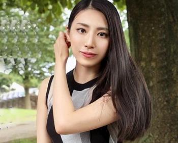 結婚半年の美人妻でスタイルバツグンな「友美さん 30歳」応募理由はただただＳＥＸが好きなようです！