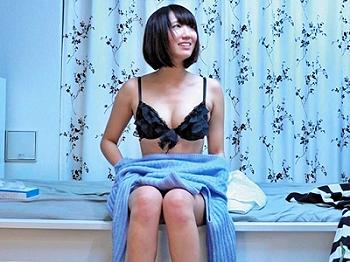 【盗撮JD即ハメ】『やだ…気持ち良すぎる…♥』激カワ女子大生がエロテク男子に寝バック＆立ちバックで激ピストン！さすがのテ