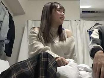 【アイドル級】顔レベルが高めの美人たちがハメ部屋で連れ込みえちえちSEX！その流れを隠し撮り！授乳手コキもあるよ！