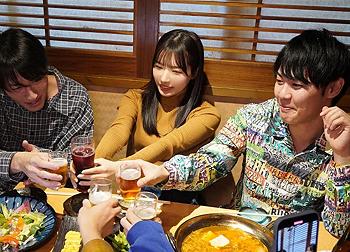 【新入生歓迎レイプ】「飲んで飲んで♪」大学デビューをもくろむ女子大生がスケベな先輩にやられちゃう！■三浜唯