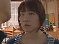 お互い視線が気になる男と美熟女。その気が無いと自分に言い聞かせても身体は正直。犯されて目覚める不倫な関係。