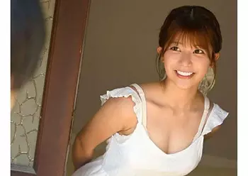 【川越にこ】いい子ちゃん女子校生の従妹が二人きりになると剛毛オマンコくぱぁ誘惑してきてボクのチンポはフル勃起！