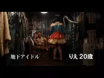 アラフォーの人妻たちが28センチのチンポにガン突きされちゃう