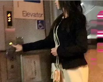 旦那を見切ってＡＶ応募してきた３３歳奥さん♡むっちりデカ尻ボディを他人チンポに貫かれて即ハメ不倫ＳＥＸでイキまくる