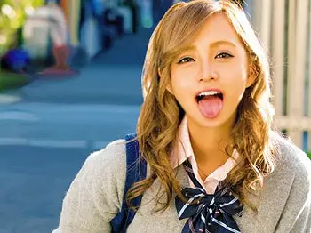 <中出し>「フェラ抜きもゴックンも、あたし得意なんだけどww」顔面偏差値の高いロリ娘!エロカワ女子校生w<JKエロ動画>