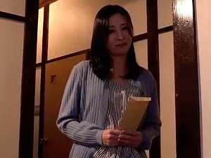「いつもありがとうございます&hellip;」自分のために体を売る母を見てしまった息子！！するとよからぬ想いに駆られた彼は&hellip;