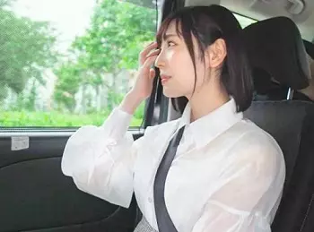 元グラビアアイドル「瀧本雫葉」AVデビュー、初ヌードとセックスを披露してくれる!