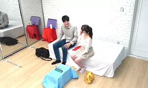 【素人ナンパ企画】女子大生と男友達がザーメン20mlを溜めるまで出られない企画！